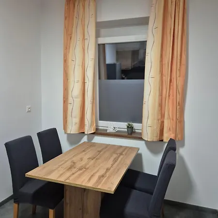Апартаменты Garden View Near Red Bull Ring *